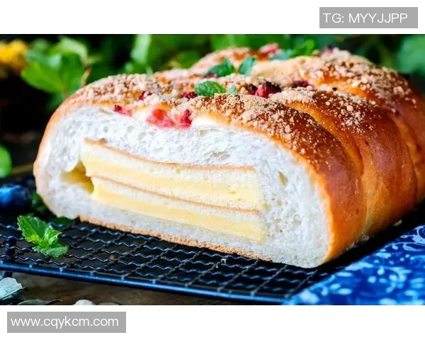 蛋糕与面包的完美融合：探寻两者的口感差异与创新制作方法